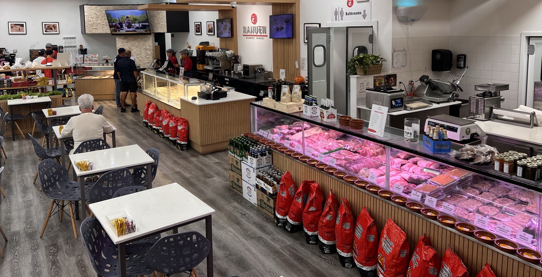 Interior de Nahuen Gourmet Market