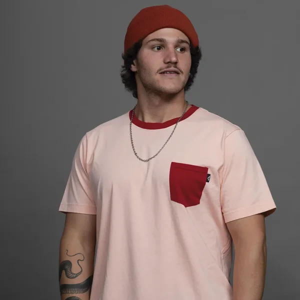 REMERA ROSA BOLSILLO ROJO - Imagen 4