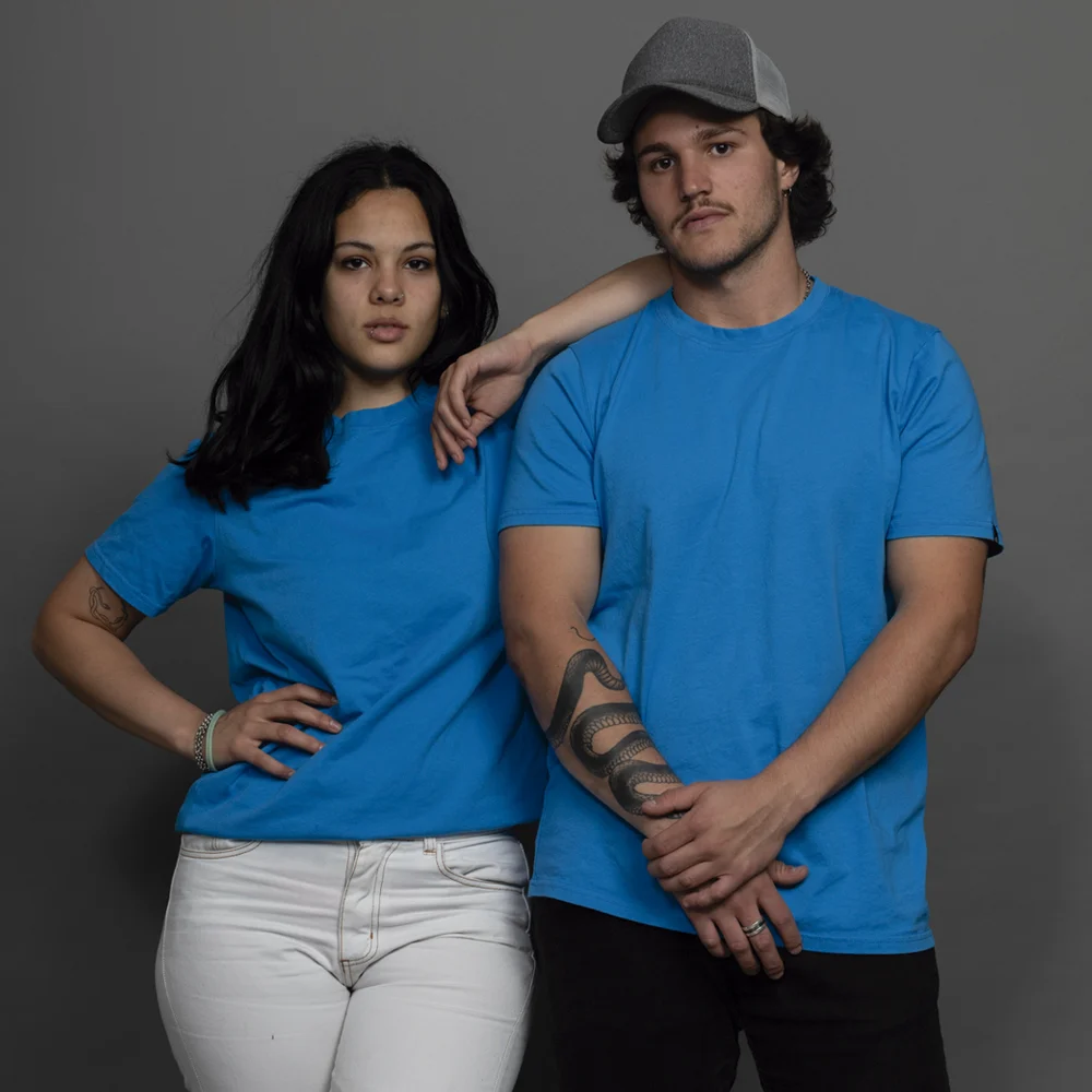 REMERA LISA AZUL