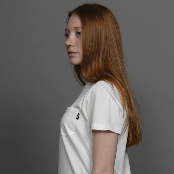 REMERA BLANCO CON BOLSILLO - Imagen 3