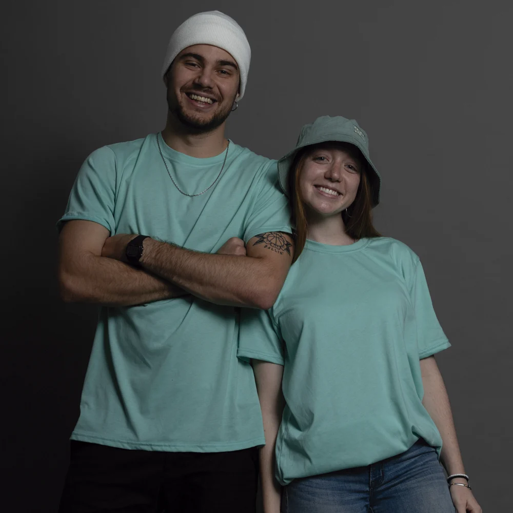 REMERA LISA AQUA